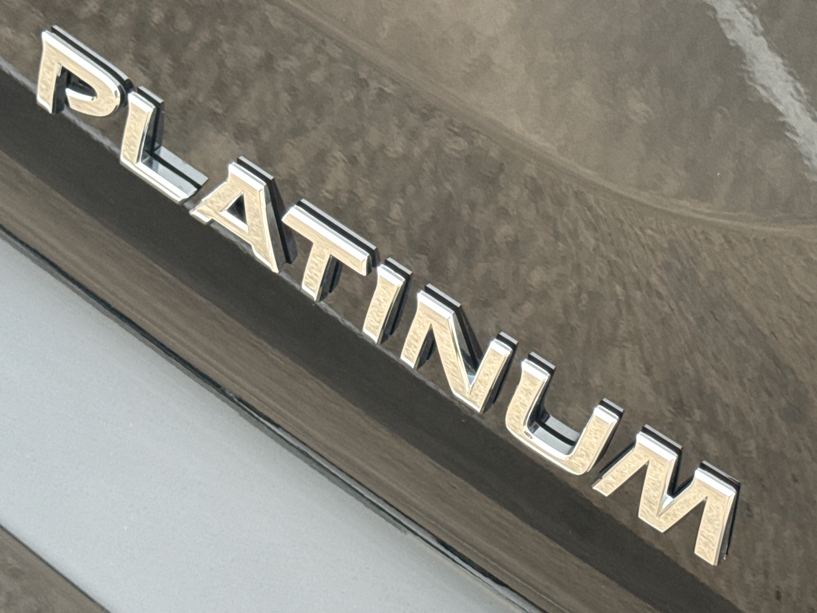 2025 Nissan Pathfinder Platinum 9