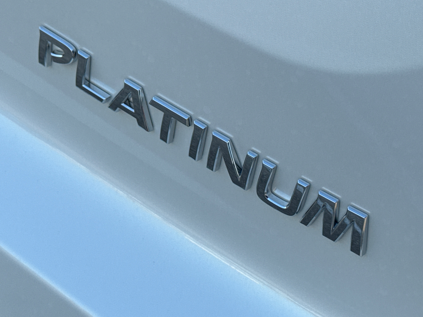 2025 Nissan Pathfinder Platinum 9