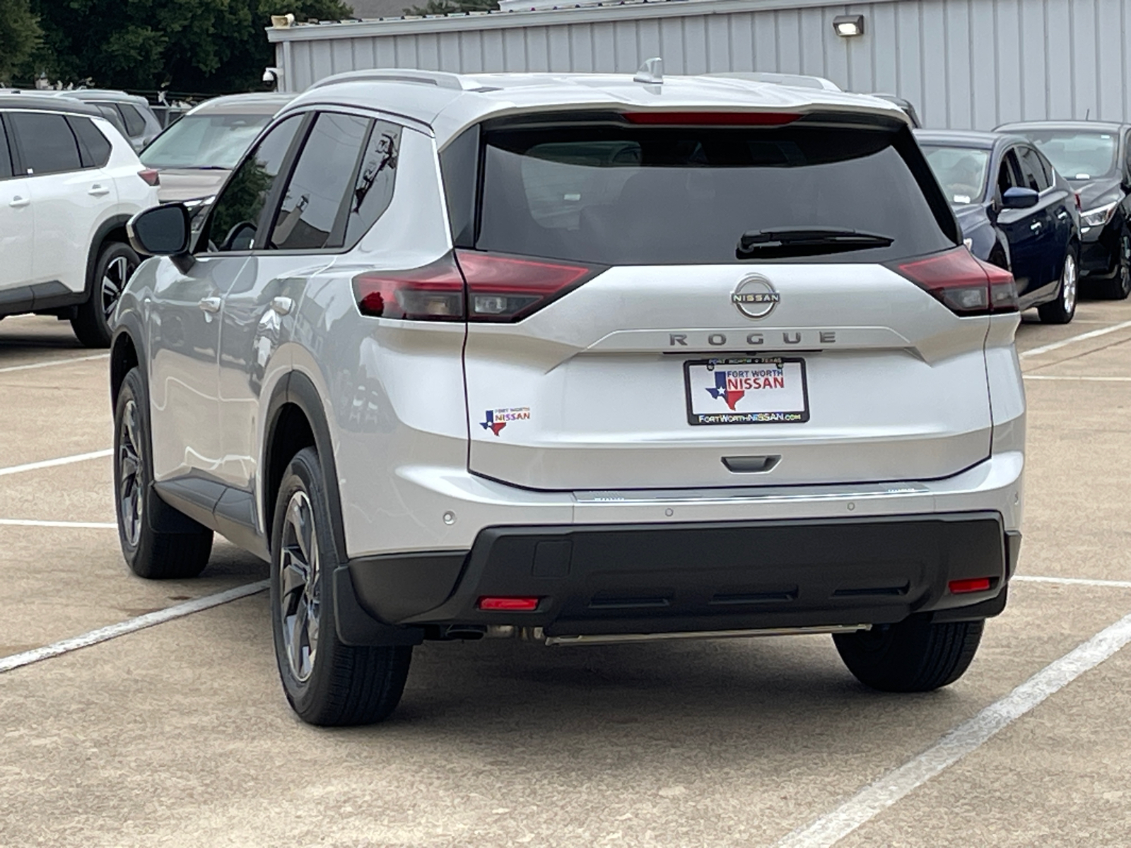 2025 Nissan Rogue SV 6