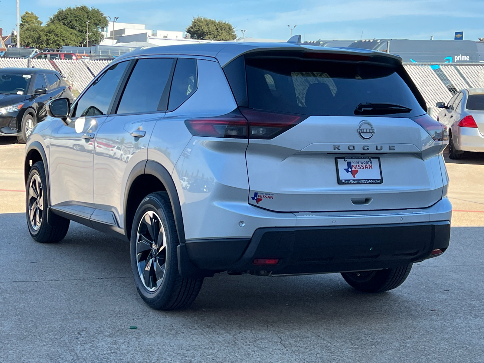 2025 Nissan Rogue SV 4