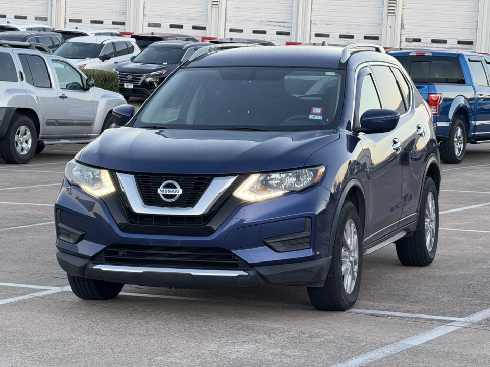 2017 Nissan Rogue SV 3