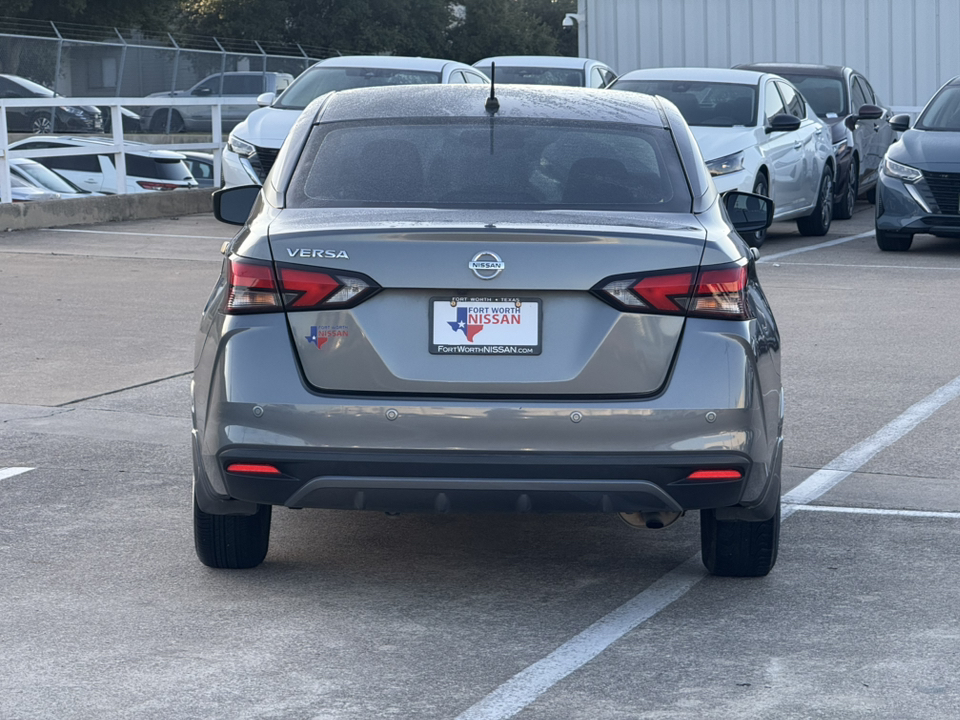 2020 Nissan Versa 1.6 S 7