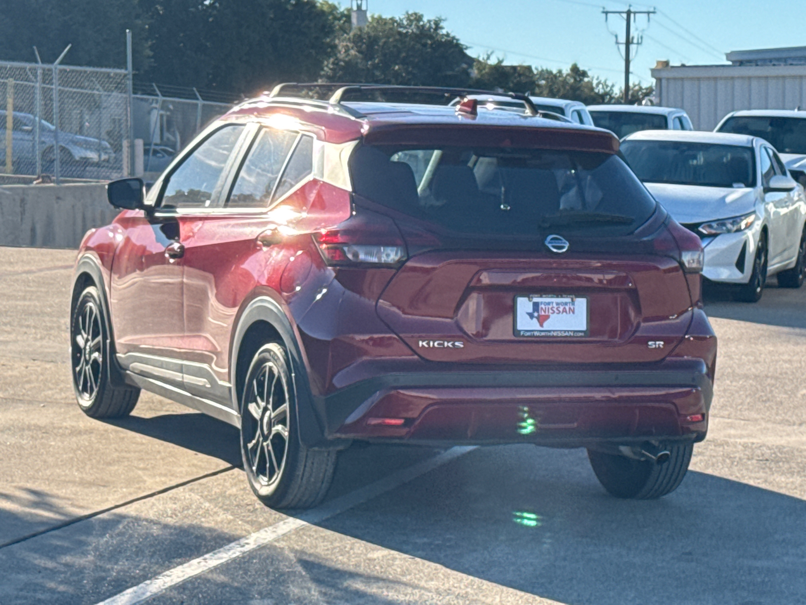 2021 Nissan Kicks SR 4