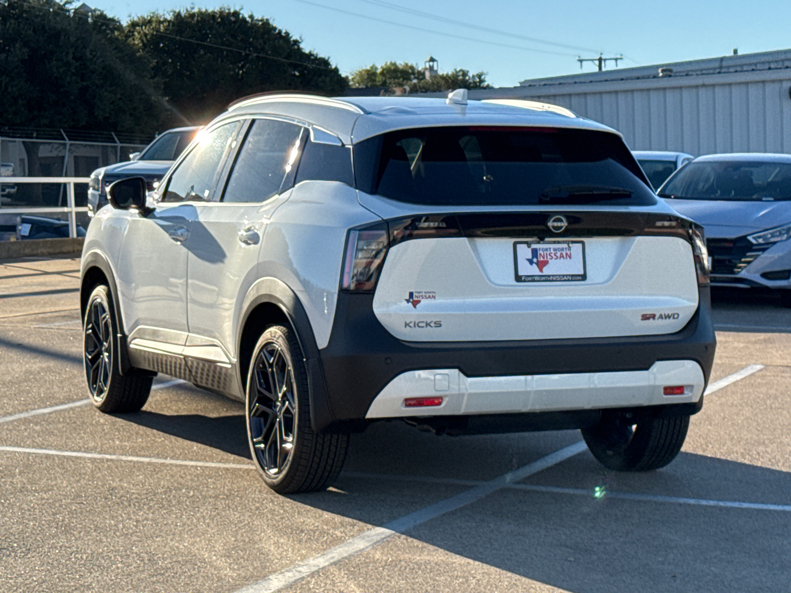 2025 Nissan Kicks SR 6