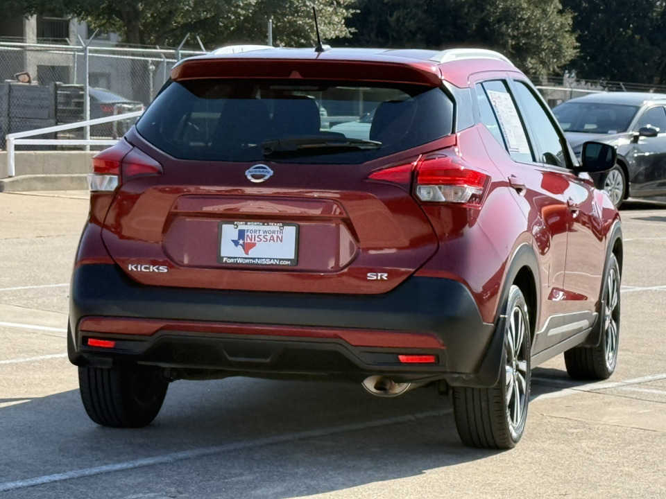 2019 Nissan Kicks SR 8