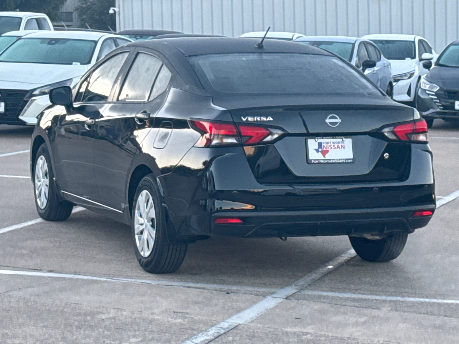 2025 Nissan Versa 1.6 S 6