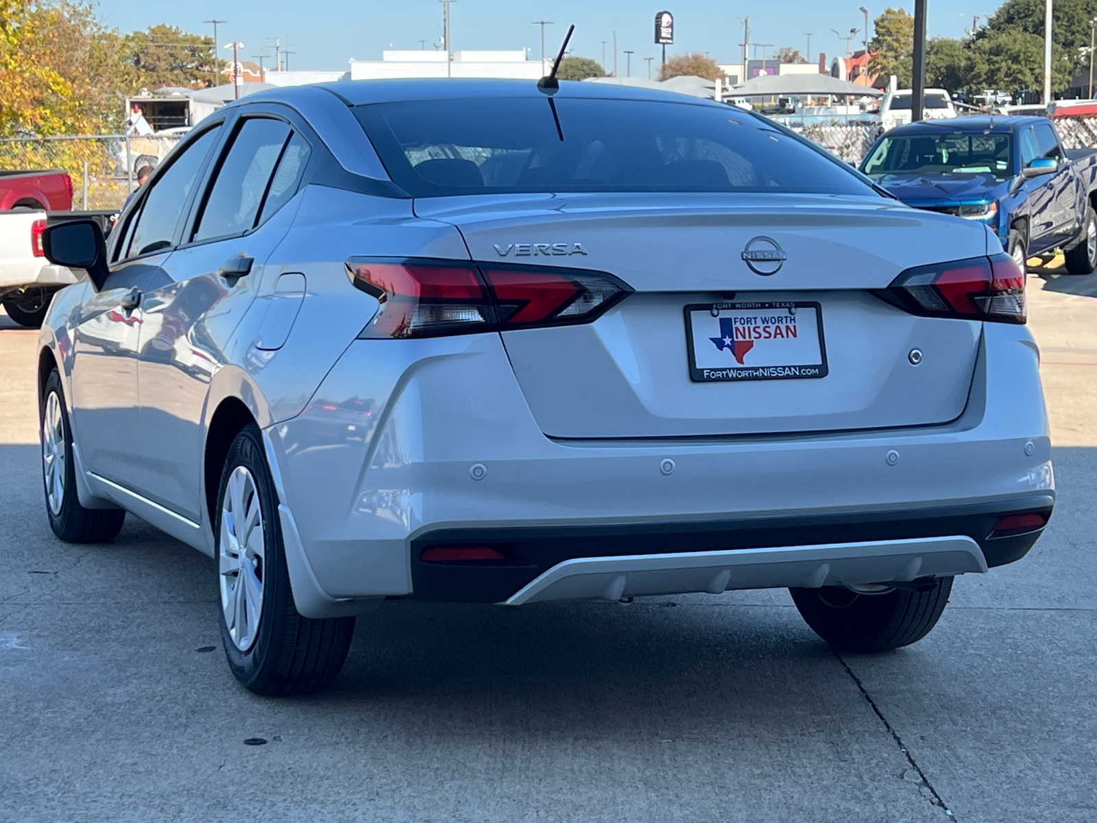 2025 Nissan Versa 1.6 S 5