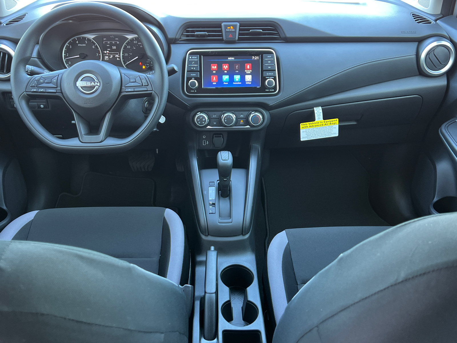 2025 Nissan Versa 1.6 S 10