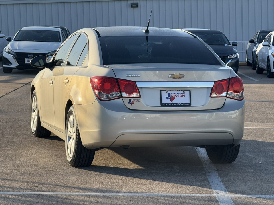 2014 Chevrolet Cruze LS 6