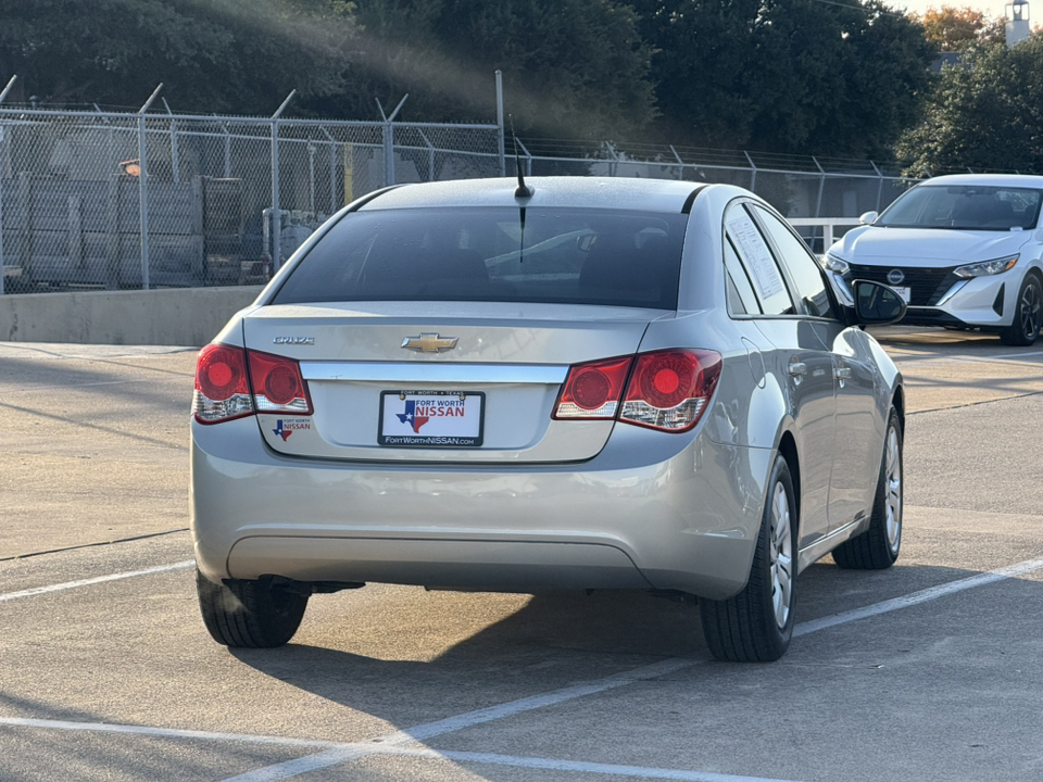 2014 Chevrolet Cruze LS 8