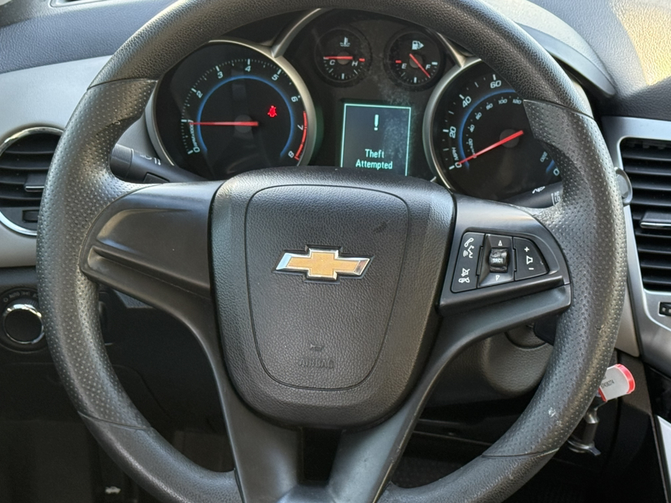 2014 Chevrolet Cruze LS 15