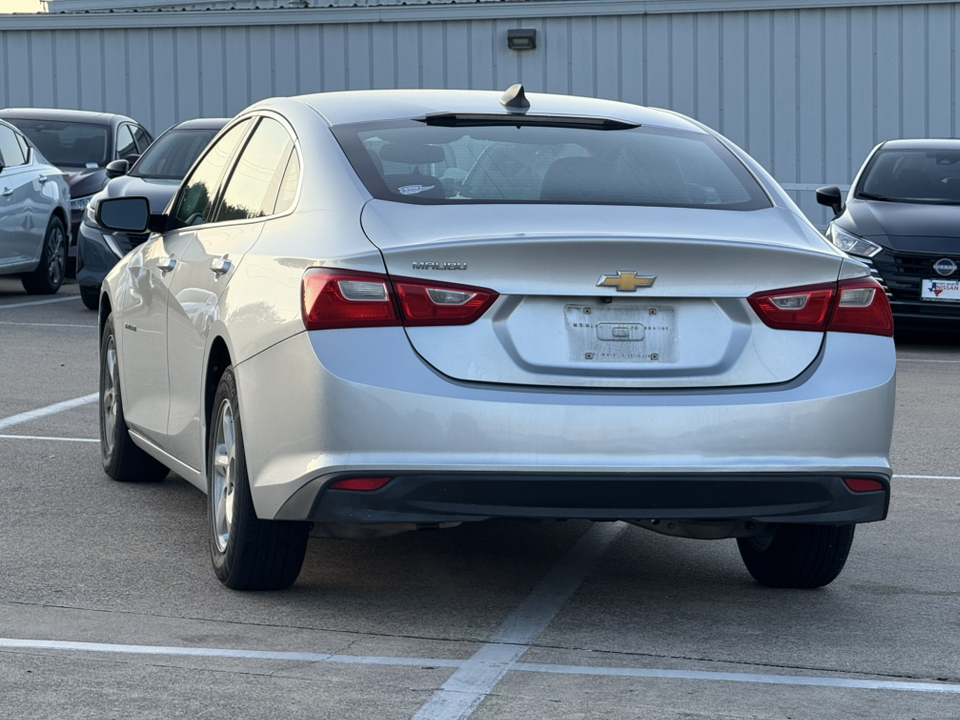 2018 Chevrolet Malibu LS 4