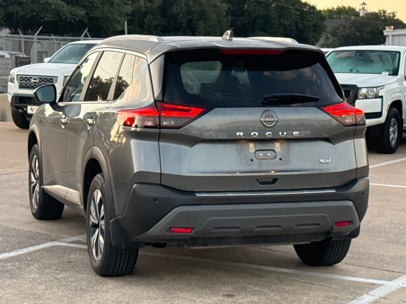 2023 Nissan Rogue SV 4