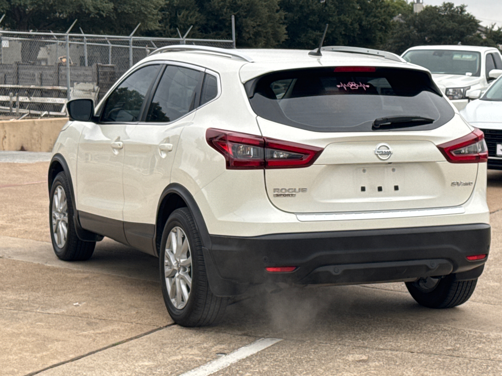 2022 Nissan Rogue Sport SV 4