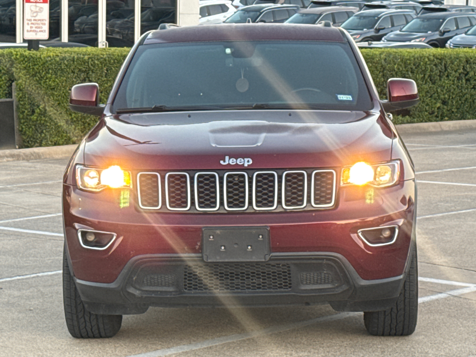 2019 Jeep Grand Cherokee Laredo E 2