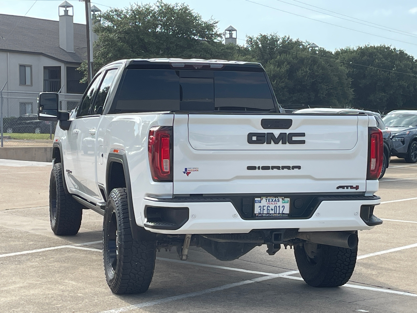 2021 GMC Sierra 2500HD AT4 8