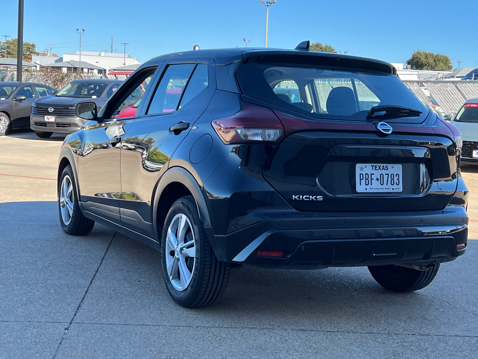 2021 Nissan Kicks S 4