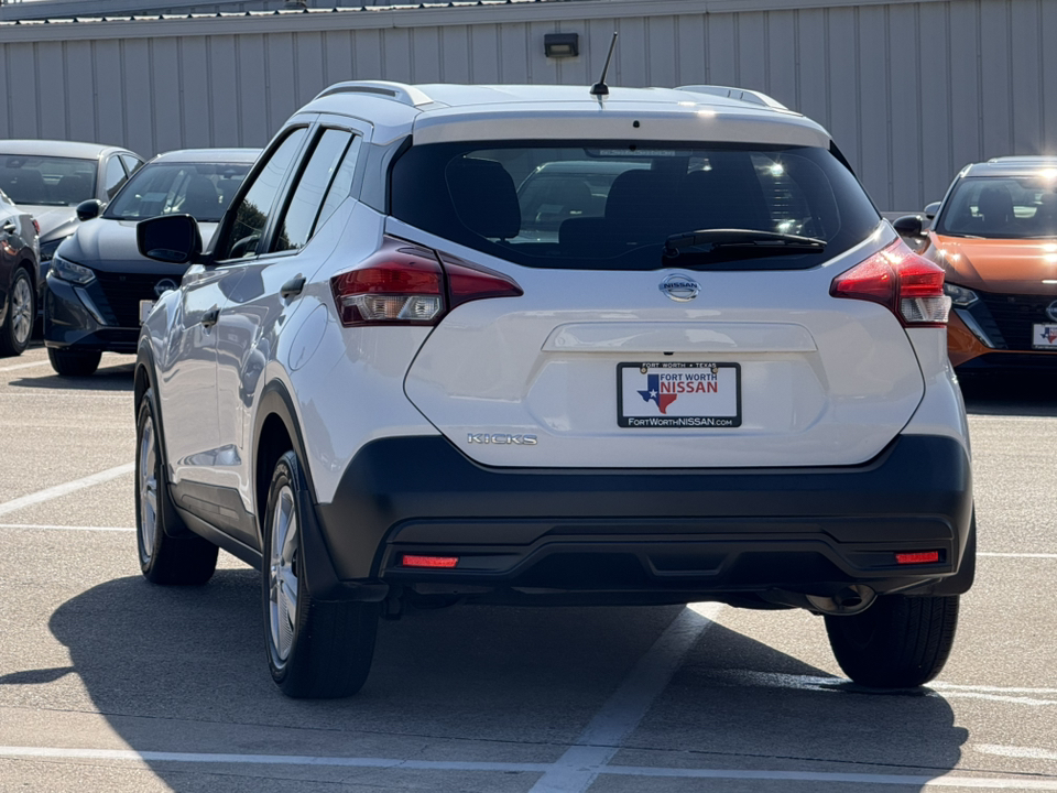 2019 Nissan Kicks S 6