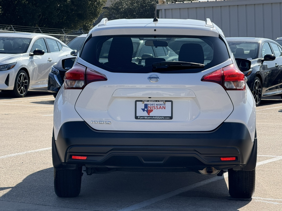 2019 Nissan Kicks S 7