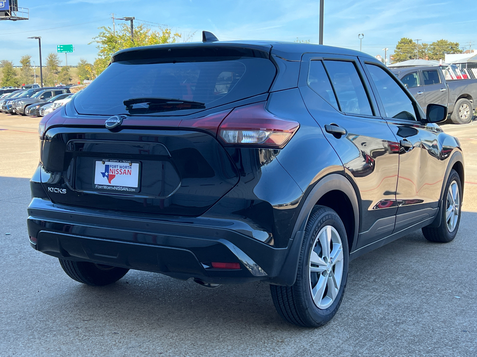 2023 Nissan Kicks S 6