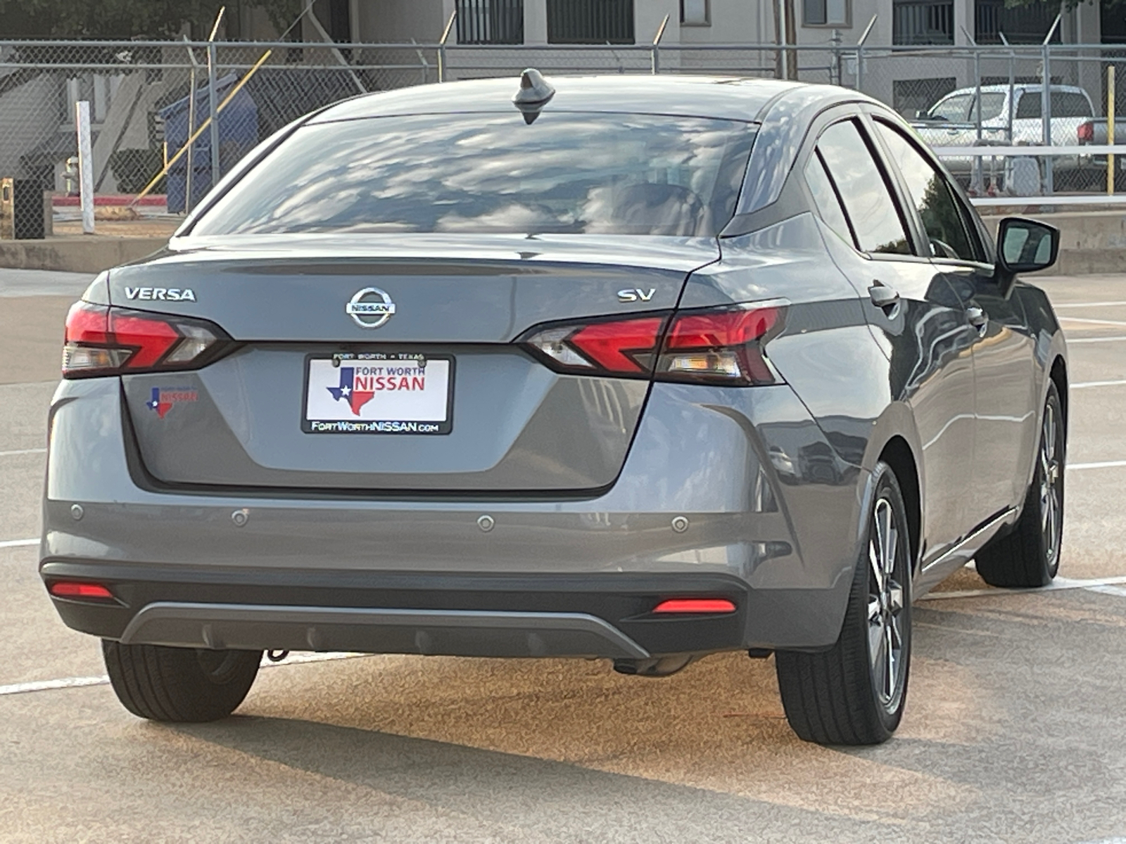 2021 Nissan Versa 1.6 SV 8