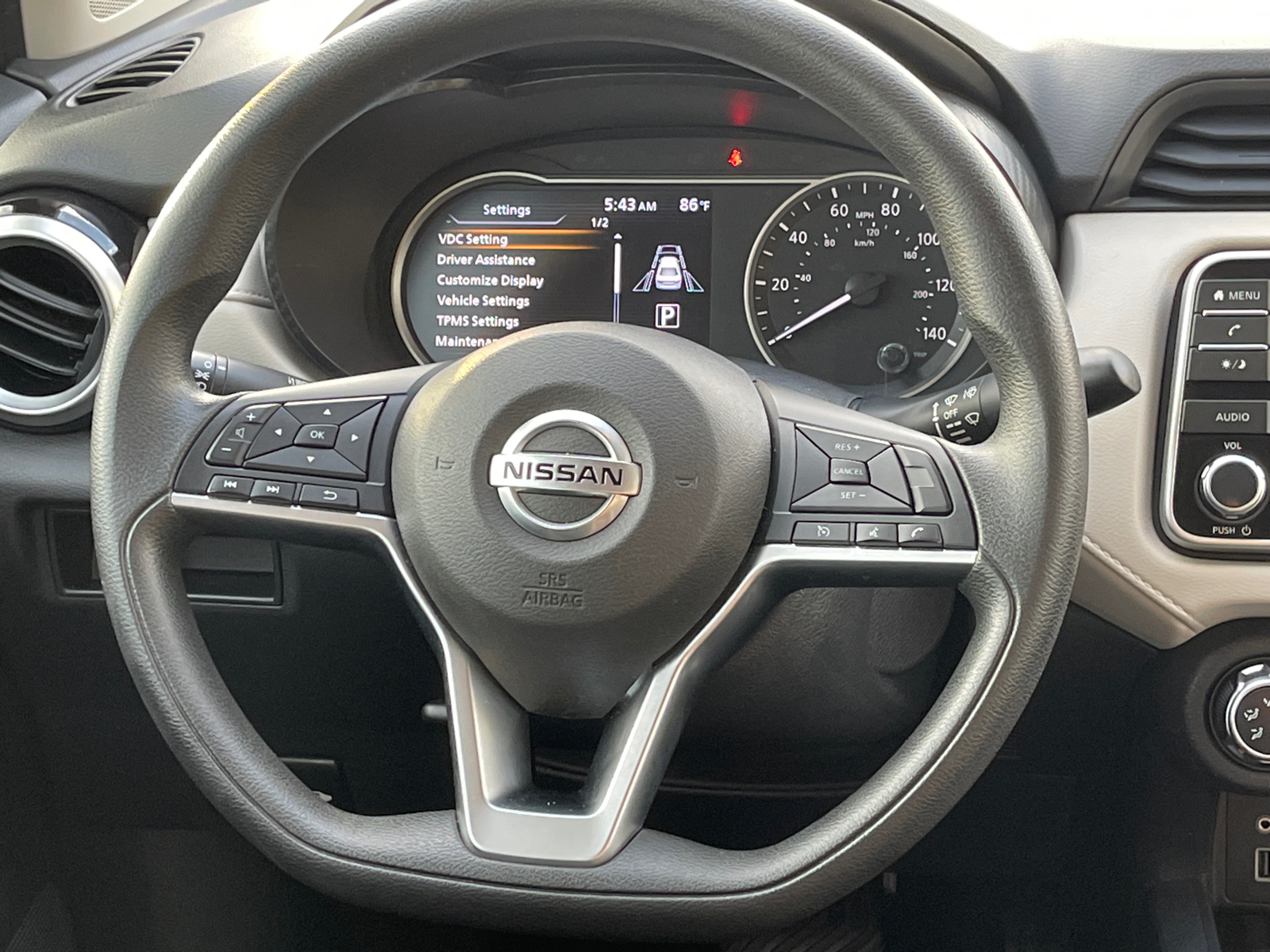 2021 Nissan Versa 1.6 SV 14