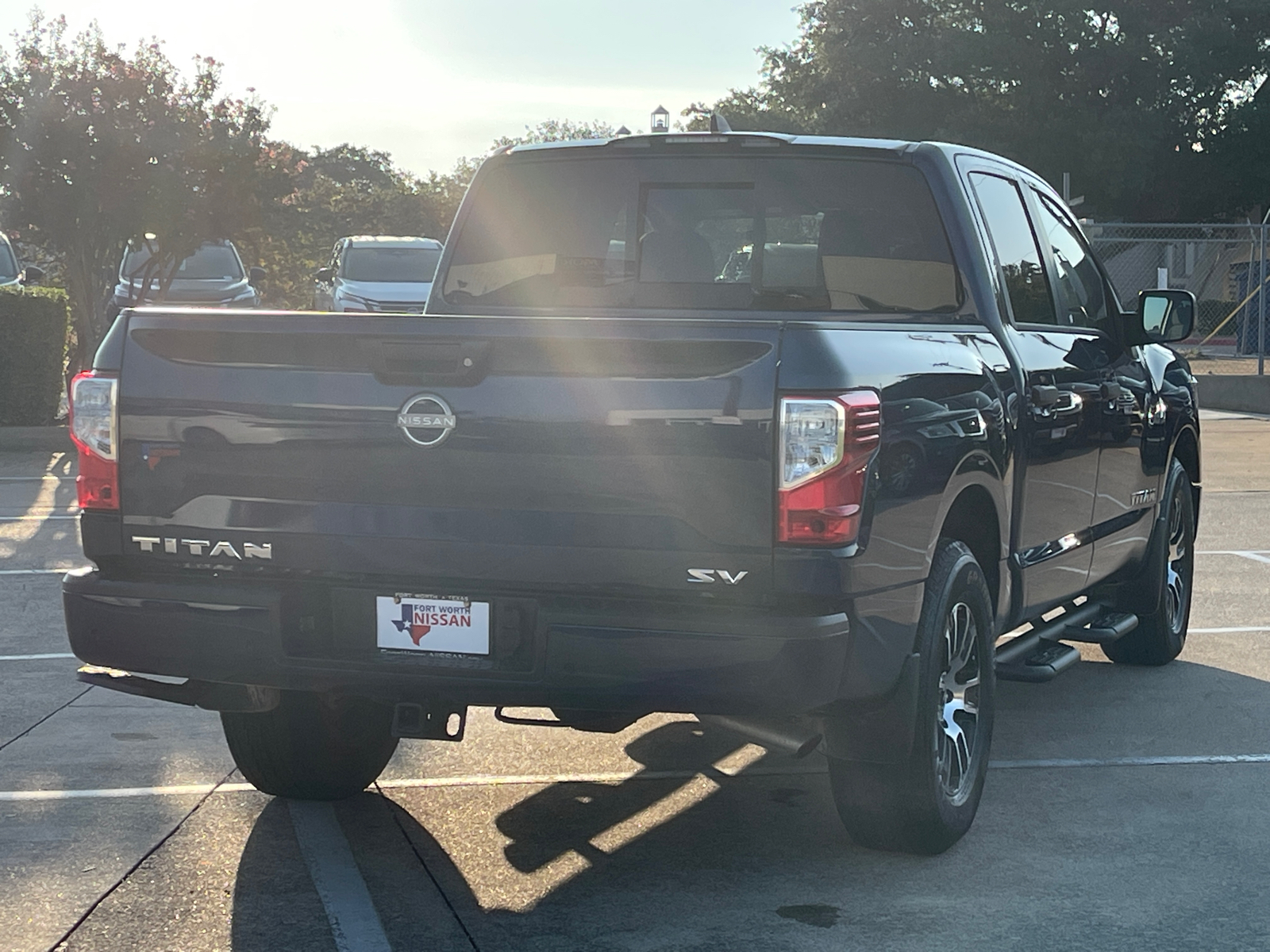 2024 Nissan Titan SV 8