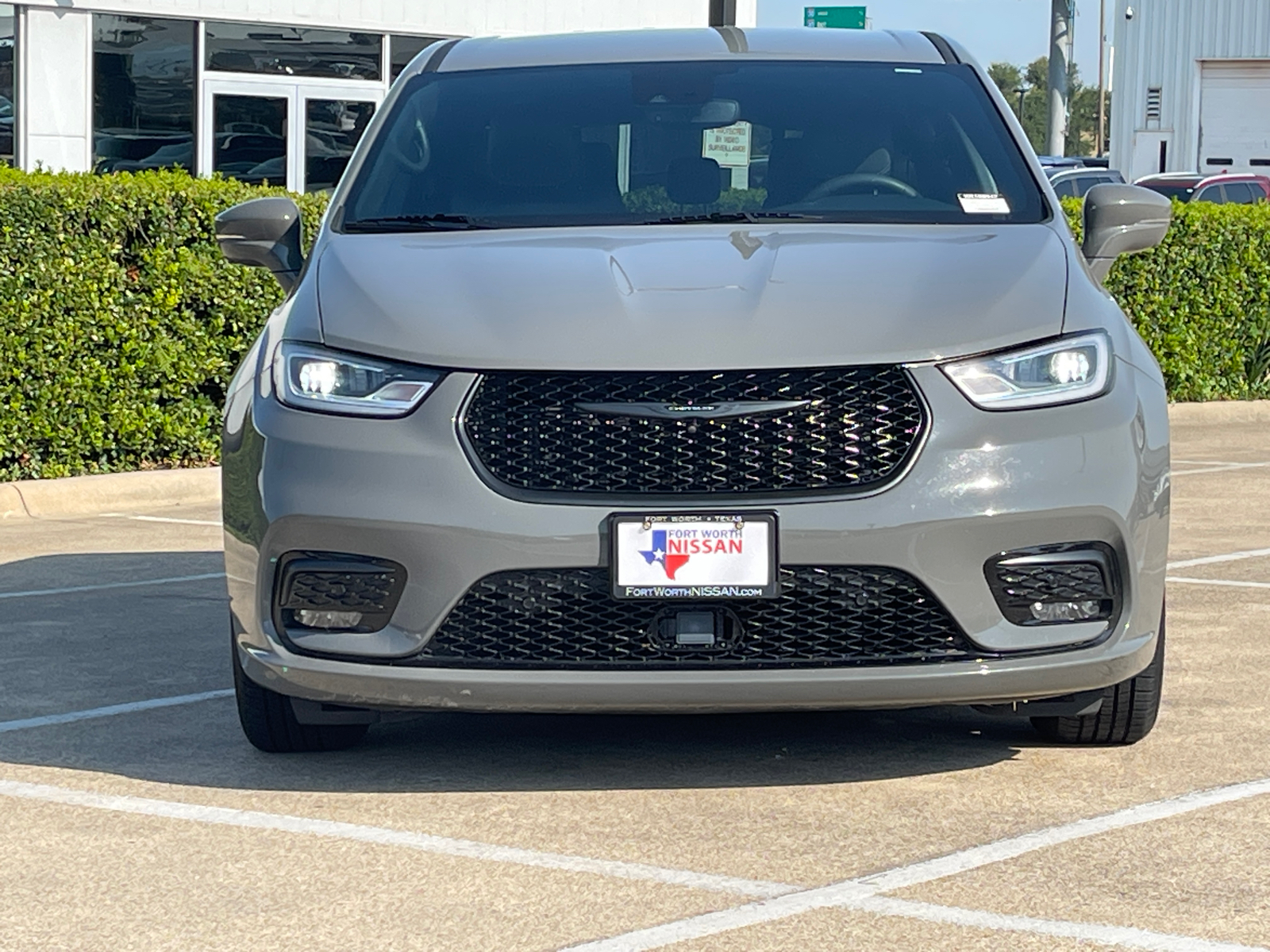 2022 Chrysler Pacifica Hybrid Touring L 2