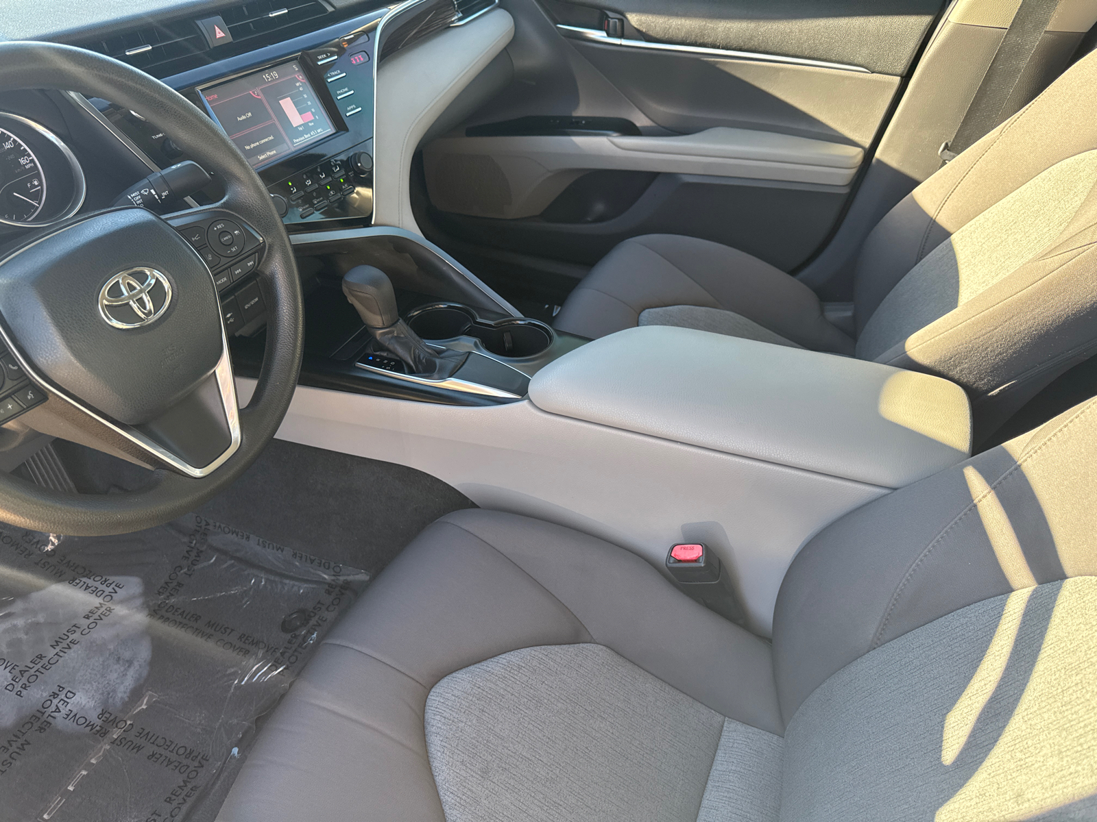 2018 Toyota Camry LE 19