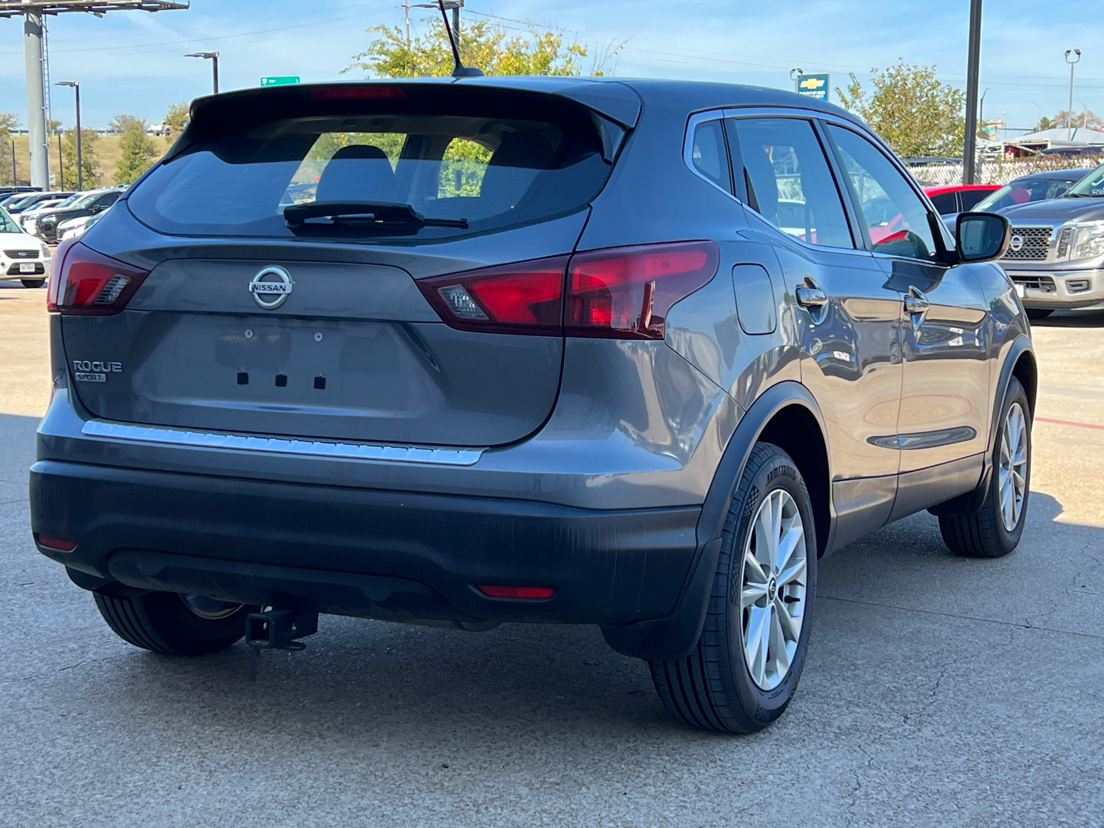 2019 Nissan Rogue Sport S 6