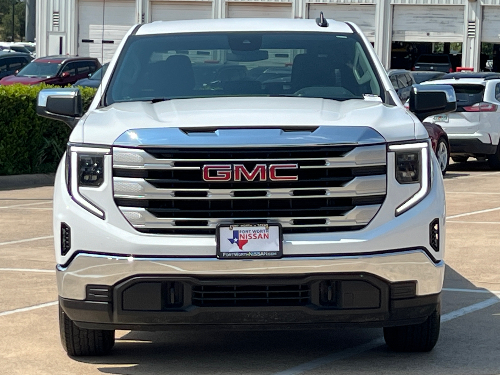 2024 GMC Sierra 1500 SLE 2