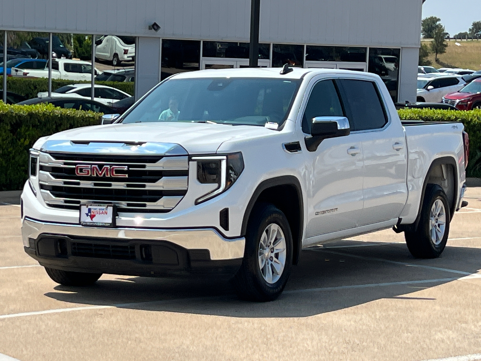 2024 GMC Sierra 1500 SLE 3