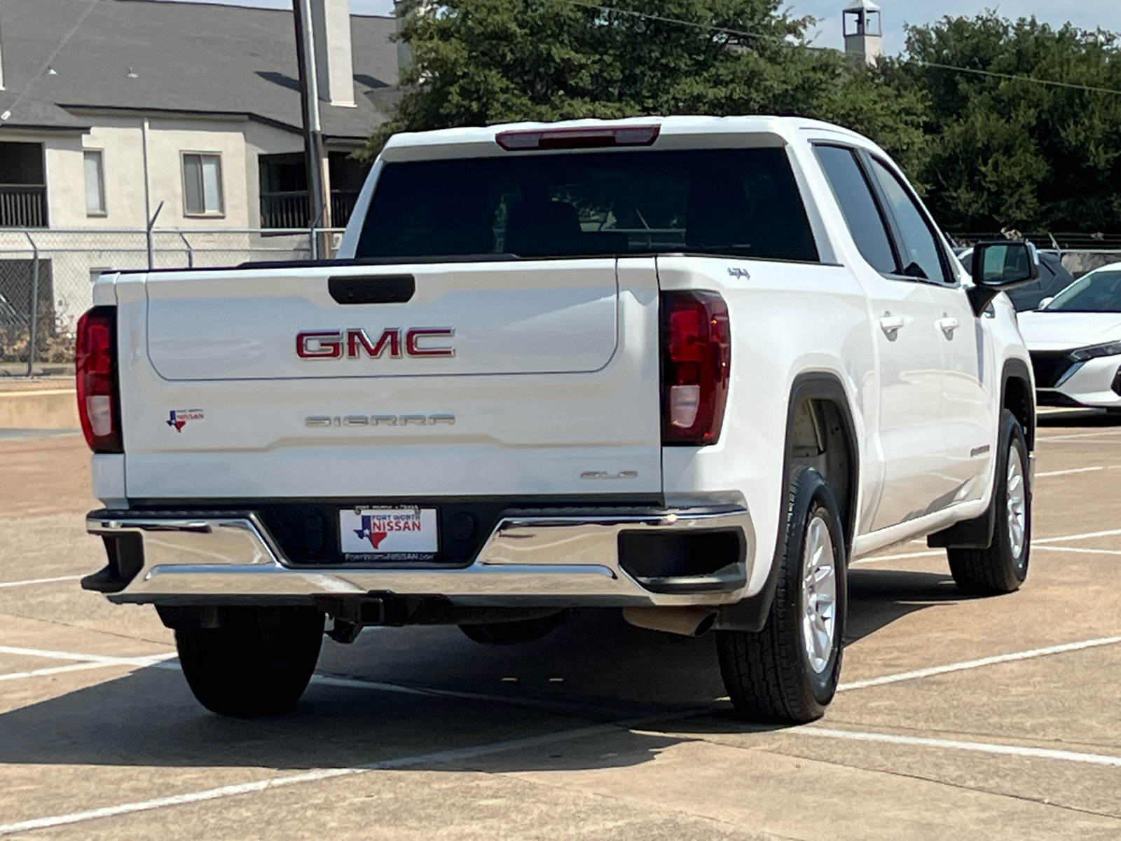 2024 GMC Sierra 1500 SLE 8