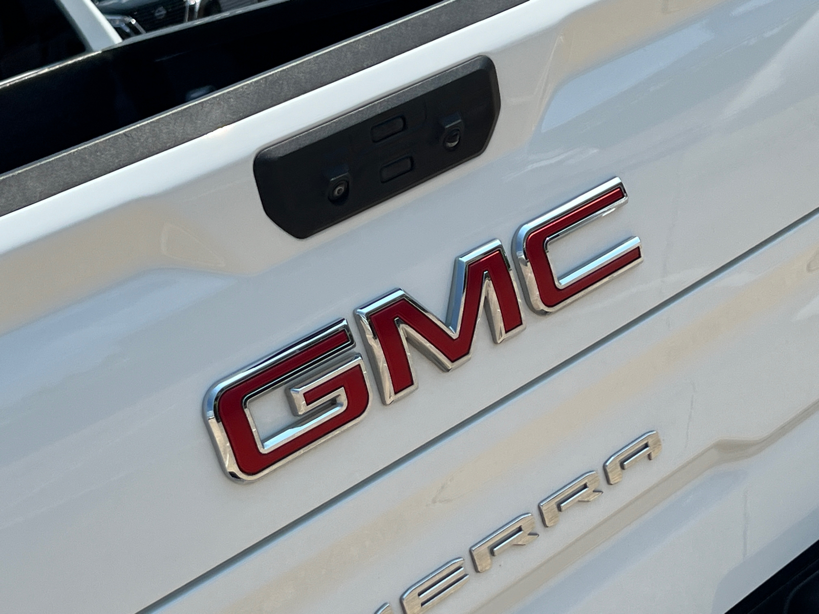 2024 GMC Sierra 1500 SLE 11