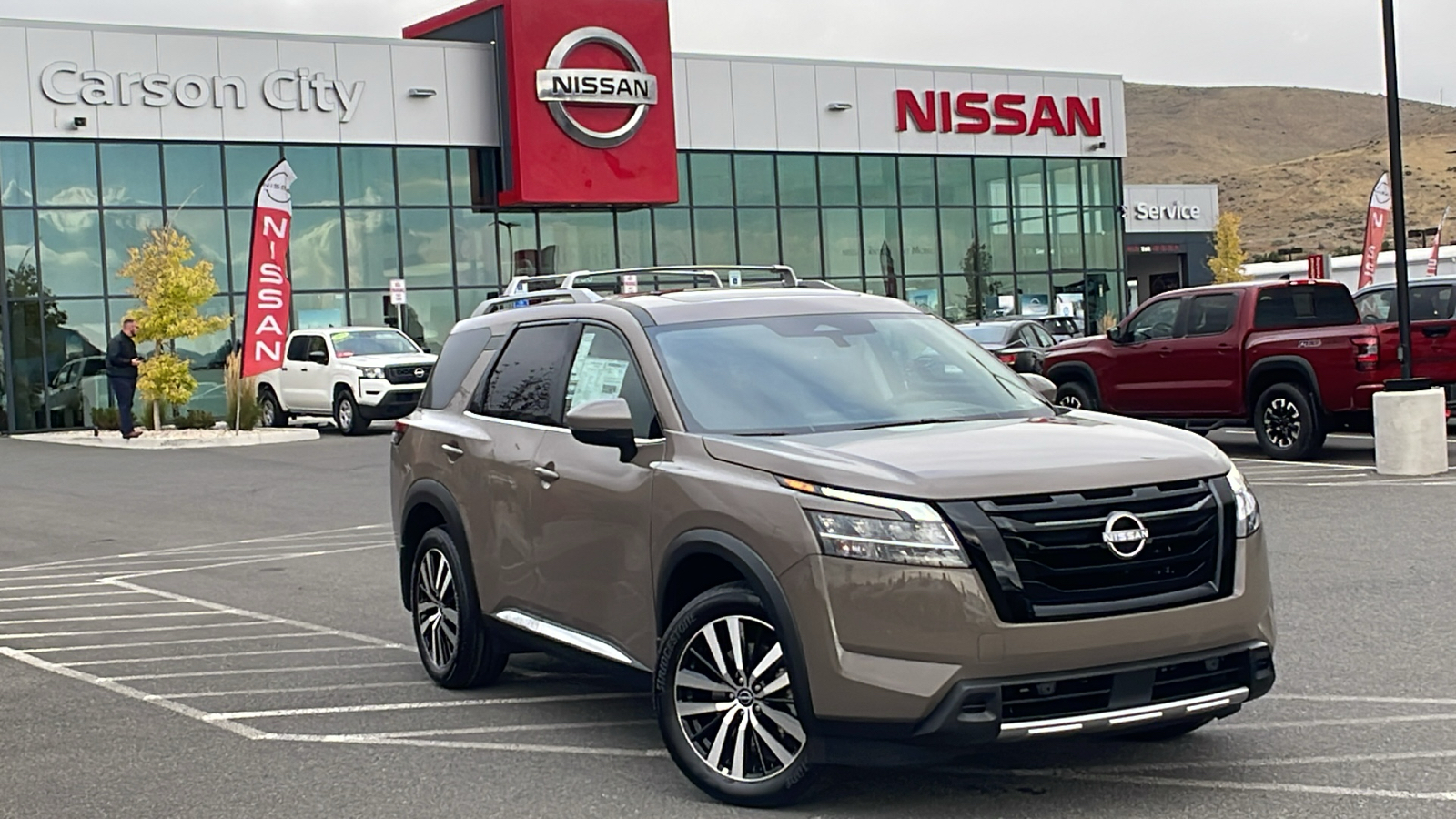 2024 Nissan Pathfinder Platinum 2