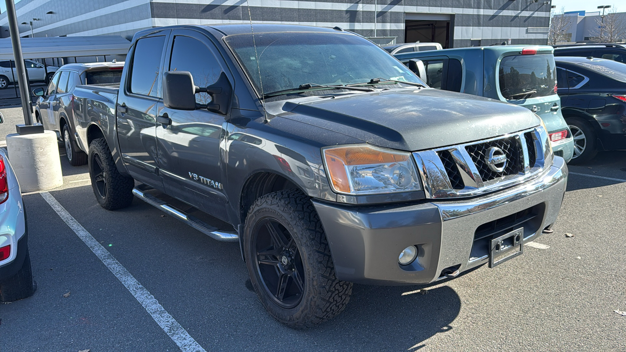 2012 Nissan Titan SV 2