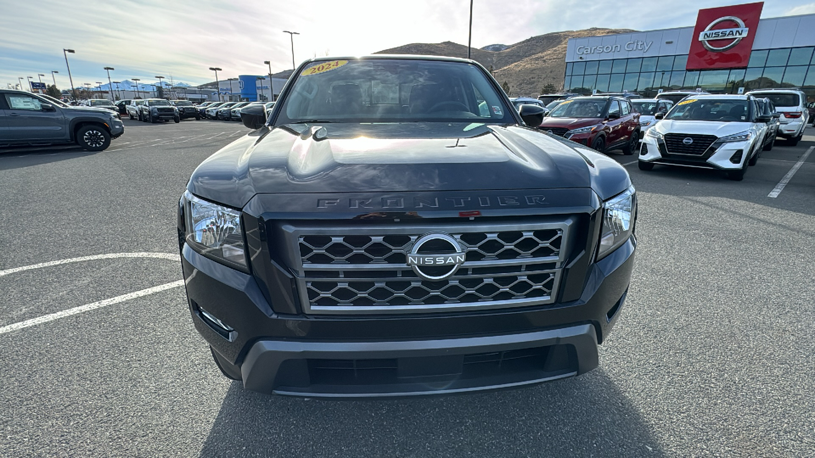 2024 Nissan Frontier SV 8