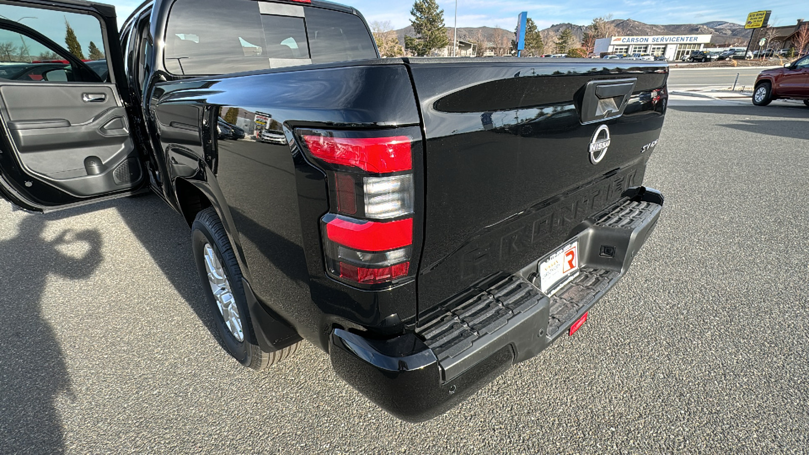 2024 Nissan Frontier SV 11