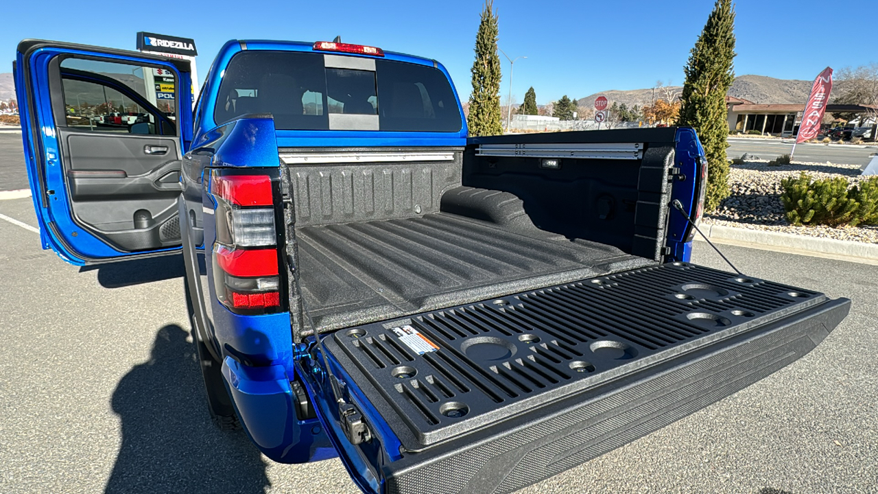 2024 Nissan Frontier PRO-4X 14