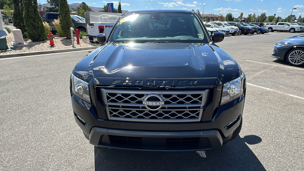 2024 Nissan Frontier SV 8