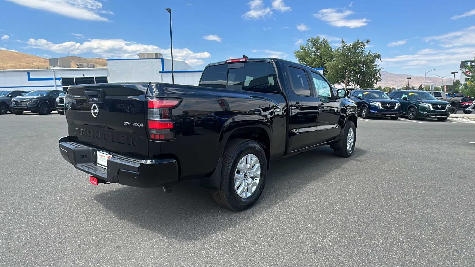 2024 Nissan Frontier SV 3