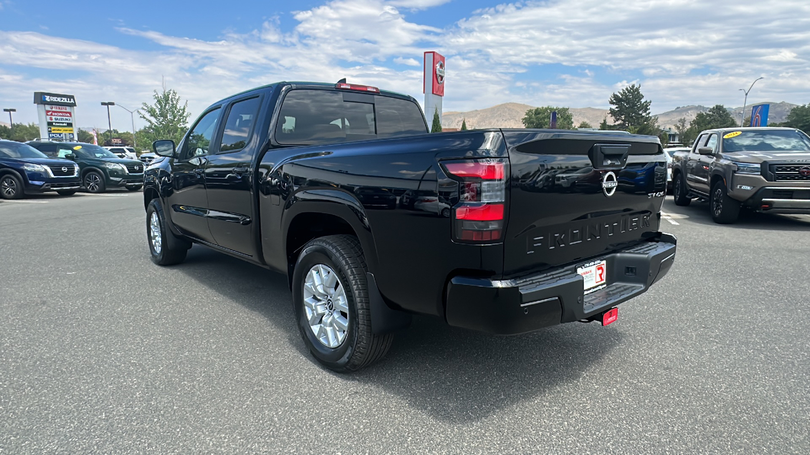 2024 Nissan Frontier SV 5