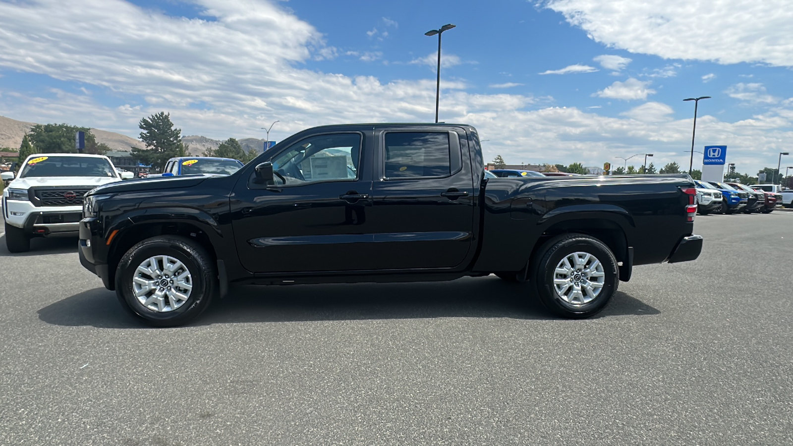 2024 Nissan Frontier SV 6