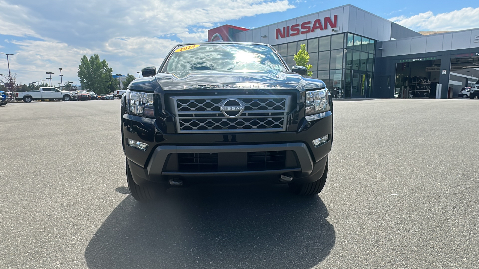 2024 Nissan Frontier SV 8