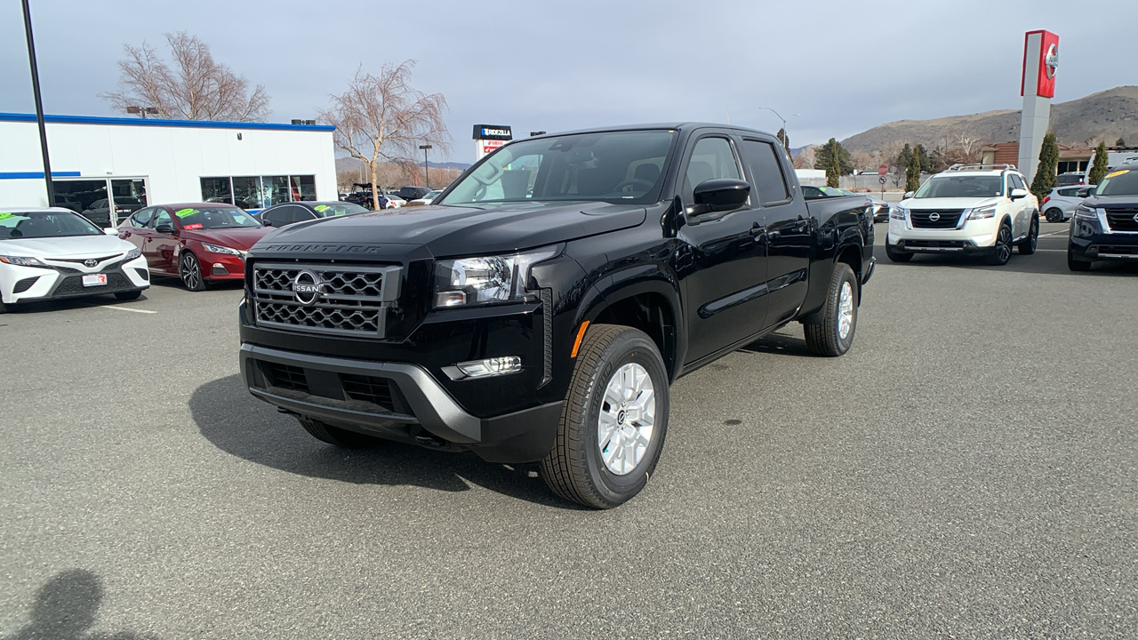 2024 Nissan Frontier SV 9