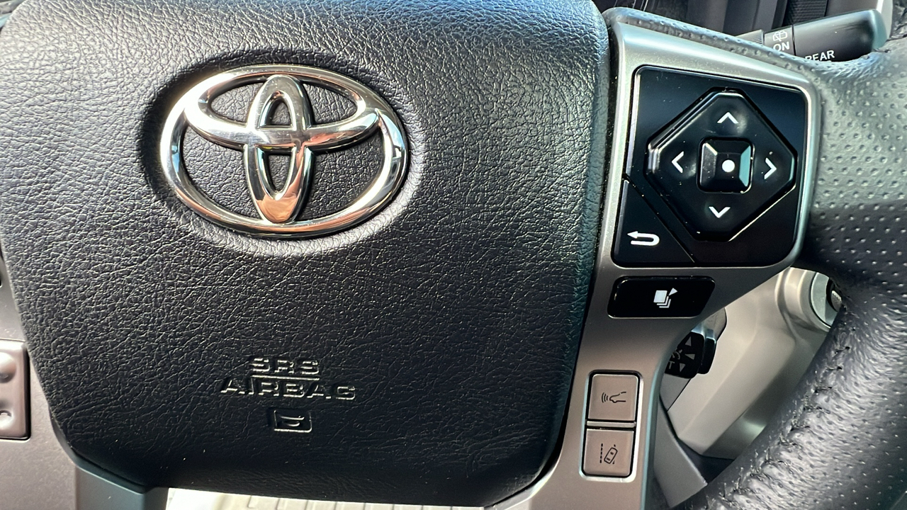 2022 Toyota 4Runner SR5 Premium 32