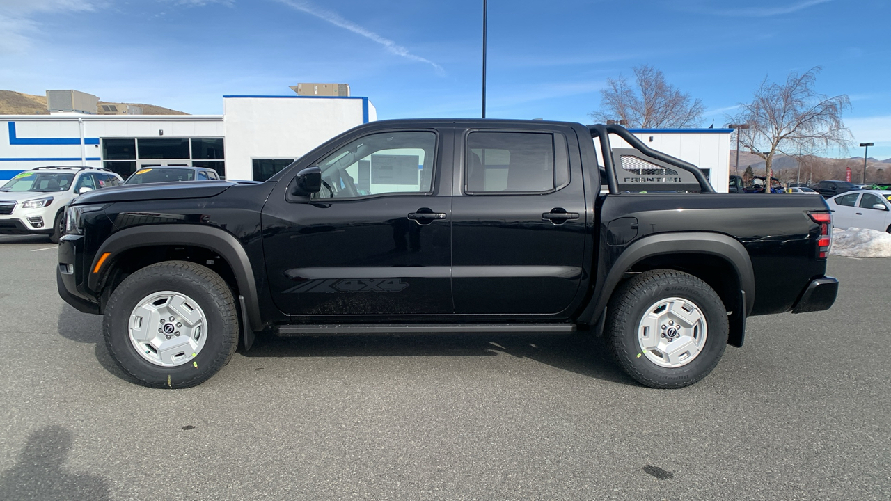 2024 Nissan Frontier SV 8