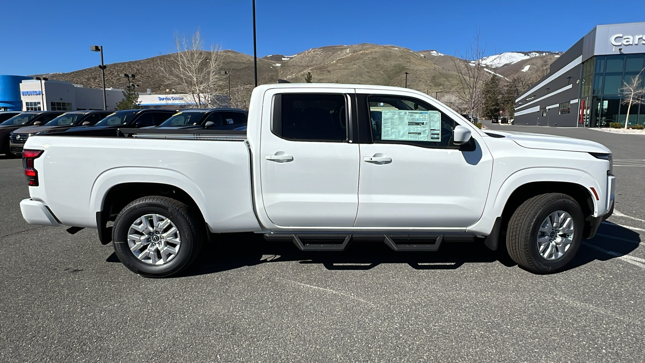 2024 Nissan Frontier SV 2