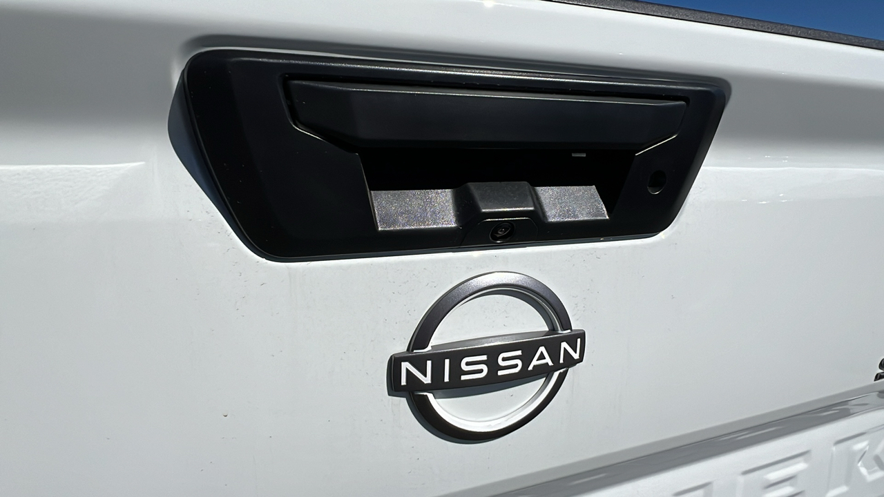 2024 Nissan Frontier SV 11