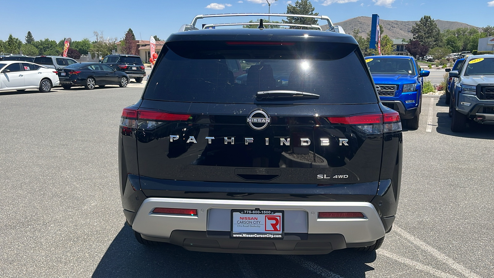 2024 Nissan Pathfinder SL 4